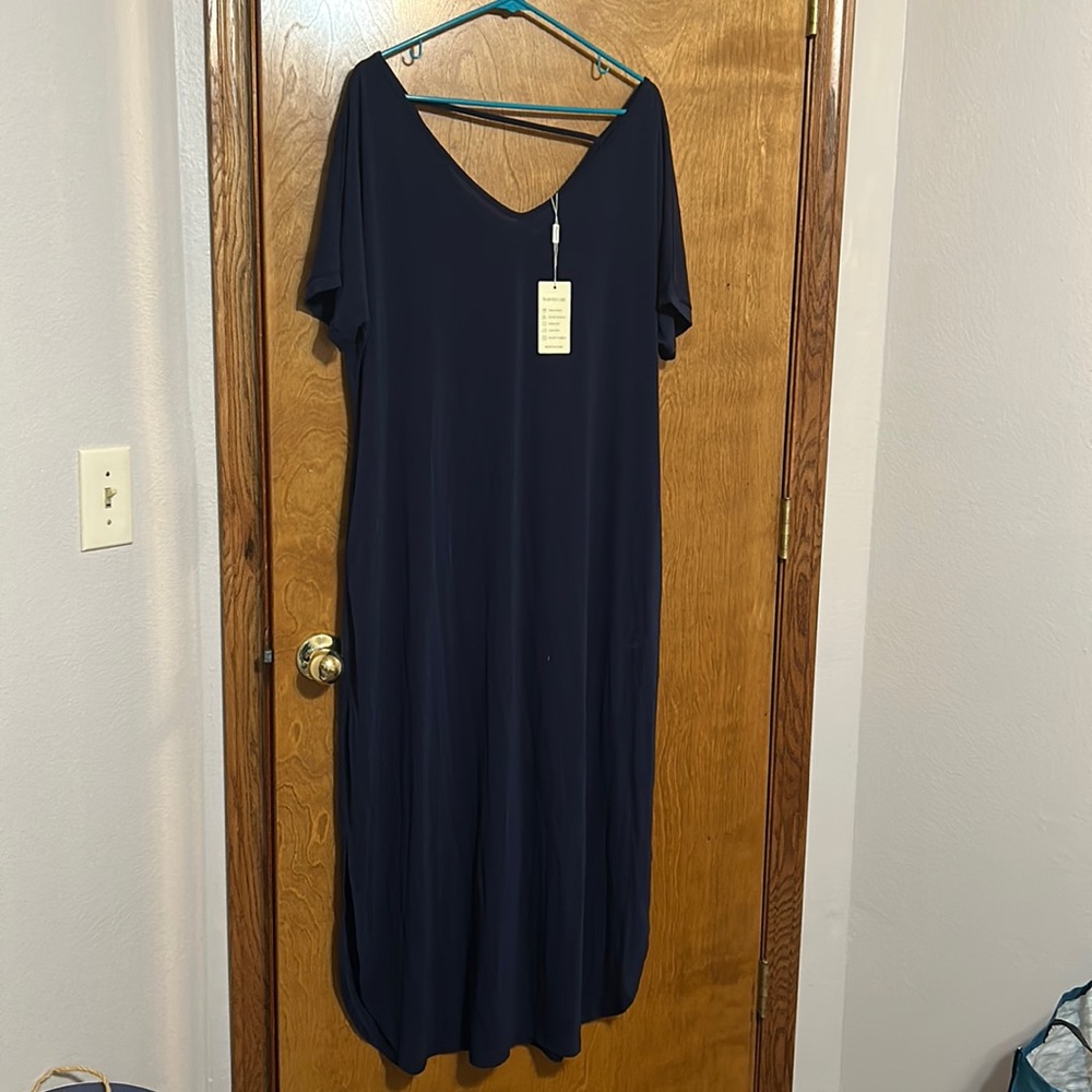 NWT Women’s size 18 dress